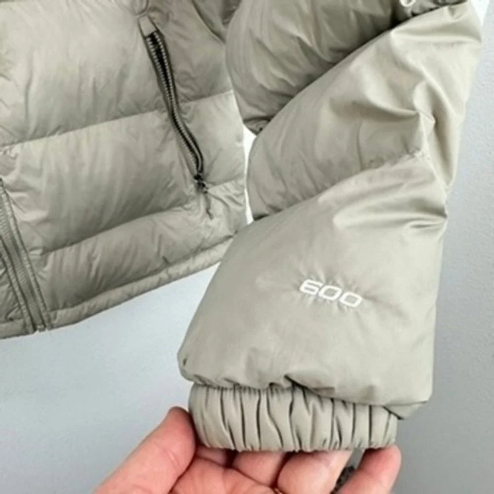 The North Face Large Hooded Down Puffer Jacket 600 Down‎ Fill Power Beige Pewter